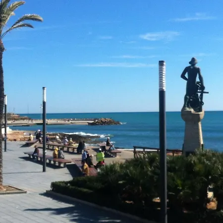 Homely Salinas Apartment Torrevieja